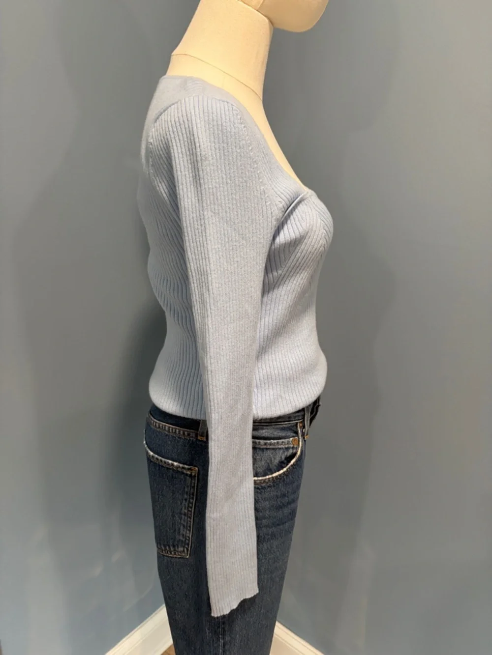 Old Navy Ribbed Sweetheart Neck Crop Sweater Blue Long Sleeve Top Size M NWT - Picture 4 of 8
